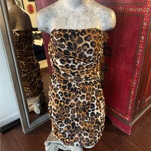 Leopard print strapless dress